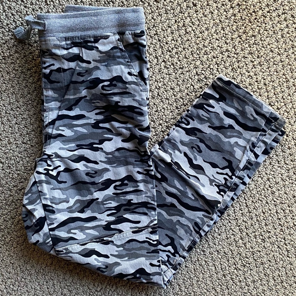 Boys camp pants - size L
